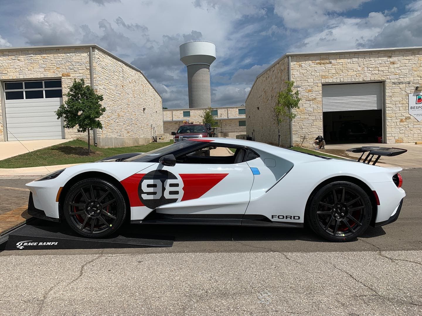 2021 Ford Heritage GT. 1 of 50 produced. This car is absolutely breathtaking. 660 hp twin-turbo 6 cylinder. Heading to the experts at @bespoke_pp for some PPF goodness. 
.
.
.
.
.

#nicksautotransport #dreamtransporter #enclosedtransport #carhauler #carsofinstagram #carswithoutlimits #supercar #supercarsofinstagram #toyhauler #atc #aluminumtrailer #ford #powerstroke #platinum #carporn #raceramps #gt #heritage #twinturbo #98 #milliondollarhauler