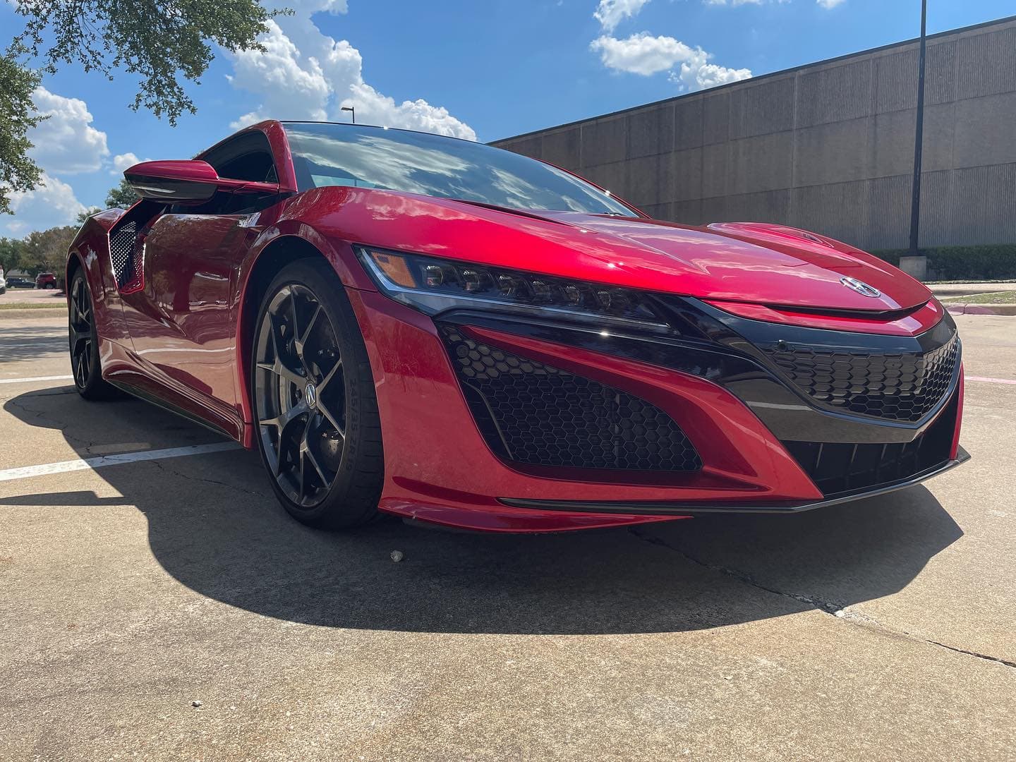 There’s just something about a bright red car. 2020 Acura NSX heading back home after her demo tour. 
.
.
.
.
.
.

#nicksautotransport #dreamtransporter #enclosedtransport #carhauler #carsofinstagram #carswithoutlimits #supercar #supercarsofinstagram #toyhauler #atc #aluminumtrailer #ford #powerstroke #platinum #carporn #raceramps #acura #honda #nsx #twinturbo #hybrid #newsportscarexperimental