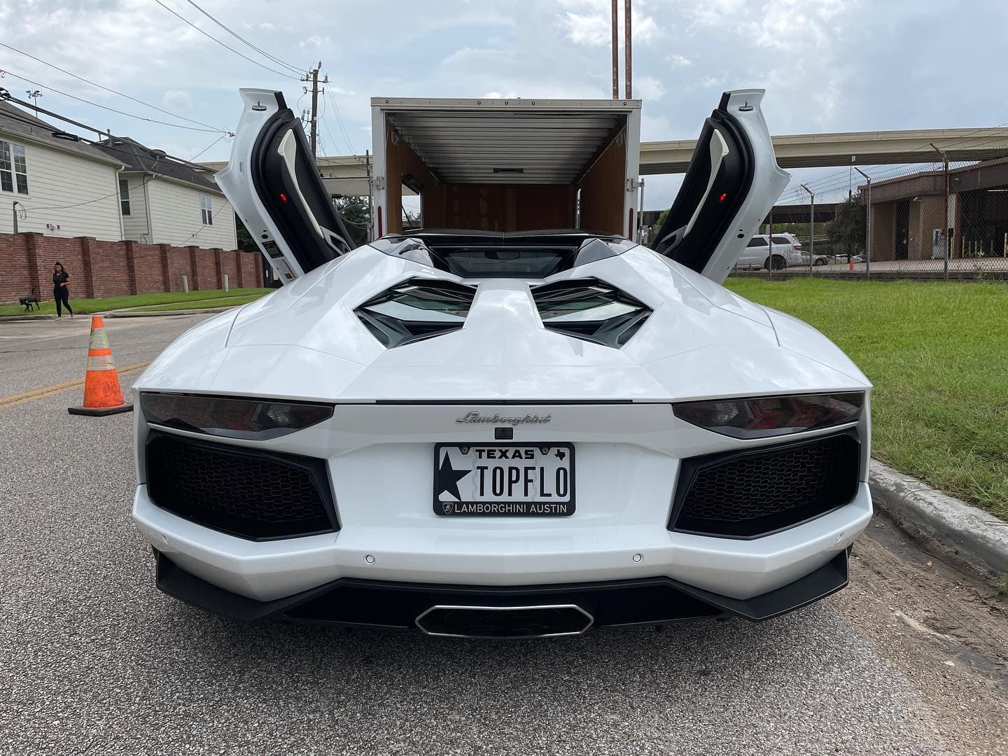 2013 Lamborghini Aventador sitting on some ultra rare Loma wheels straight out of Spain. Naturally aspirated V12’s are something else…
.
.
.
.
.
.

#nicksautotransport #dreamtransporter #enclosedtransport #carhauler #carsofinstagram #carswithoutlimits #supercar #supercarsofinstagram #toyhauler #atc #aluminumtrailer #ford #powerstroke #platinum #carporn #raceramps #lamborghini #aventador #lambo #lambro #v12 #topflo #loma