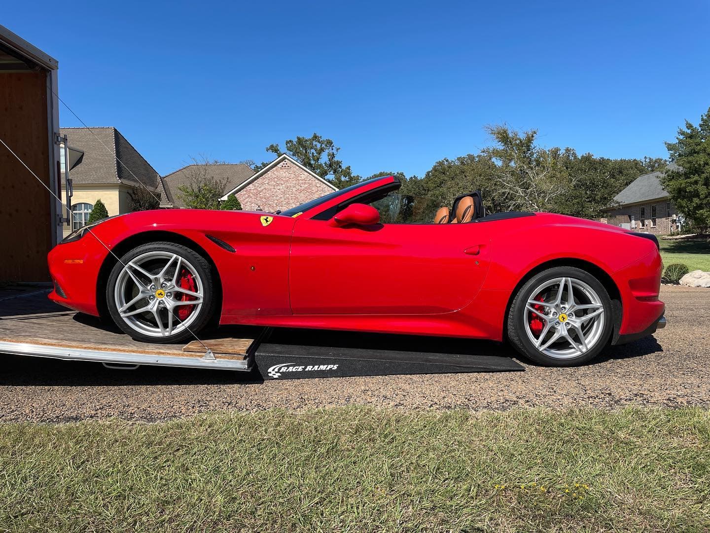 2017 Ferrari California T picked up and delivered for @alpha_one_motors. Great to be working with yet another Austin based company! 
.
.
.
.
.

#nicksautotransport #dreamtransporter #enclosedtransport #carhauler #carsofinstagram #carswithoutlimits #supercar #supercarsofinstagram #toyhauler #atc #aluminumtrailer #ford #powerstroke #platinum #carporn #raceramps #ferrari #california #californiat #v8 #fromtengine #prancinghorse