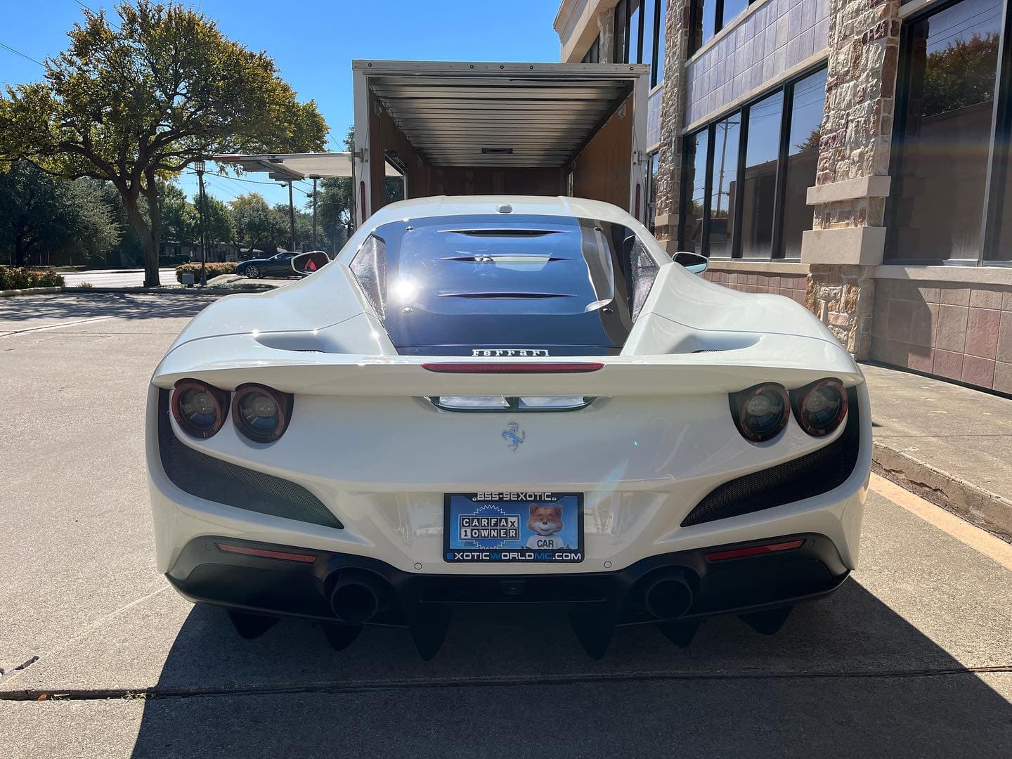 2021 Ferrari F8 Tributo. The white on red combo is killer. Have a happy thanksgiving everyone!
.
.
.
.
.
.

#nicksautotransport #dreamtransporter #enclosedtransport #carhauler #carsofinstagram #carswithoutlimits #supercar #supercarsofinstagram #toyhauler #atc #aluminumtrailer #ford #powerstroke #platinum #carporn #raceramps #ferrari #f8 #v8 #twinturbo #maranello #thanksgiving