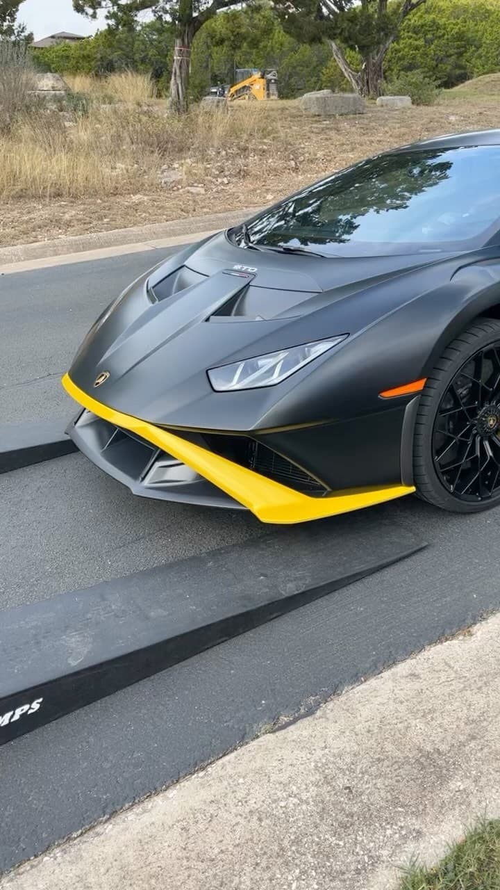 Beautiful 2022 Lamborghini Huracan STO delivered by yours truly. 
#lamborghini #huracan #sto #enclosedtransport