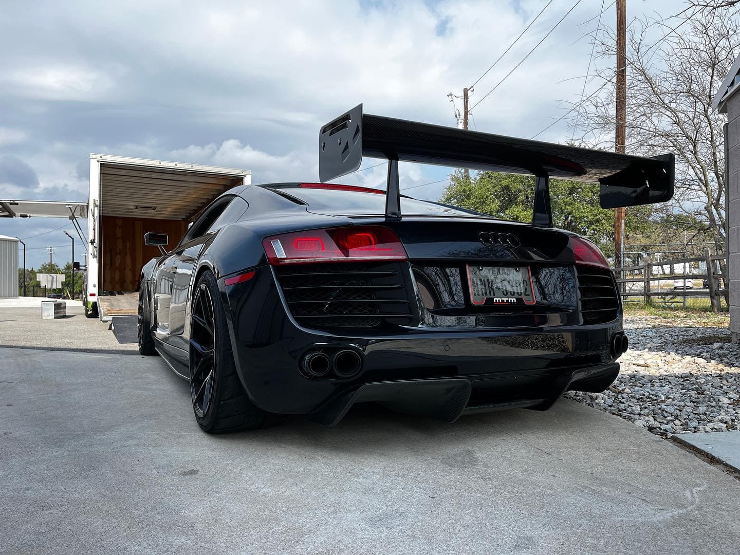 This 2010 Audi R8 was modded to perfection. The owner definitely enjoys some track driving and the car is setup well for it. Thank you to @herrro_jessica and @exoticpowerperformance for your referrals!
.
.
.
.
.
.

#nicksautotransport #dreamtransporter #enclosedtransport #carhauler #carsofinstagram #carswithoutlimits #supercar #supercarsofinstagram #toyhauler #atc #aluminumtrailer #ford #powerstroke #platinum #carporn #raceramps #audi #r8 #v8 #trackcar #audiperformance