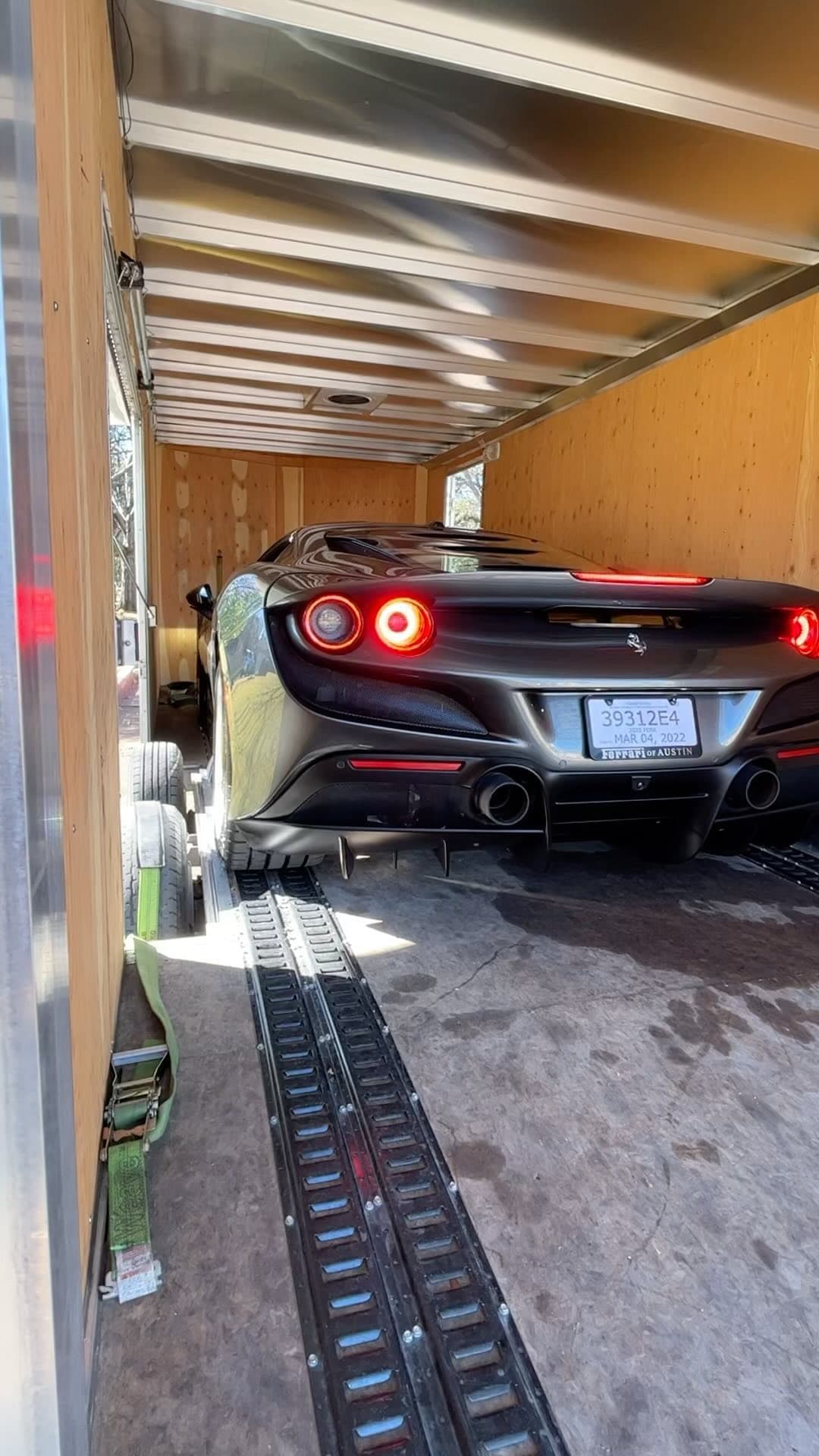 Ferrari F8 cold start