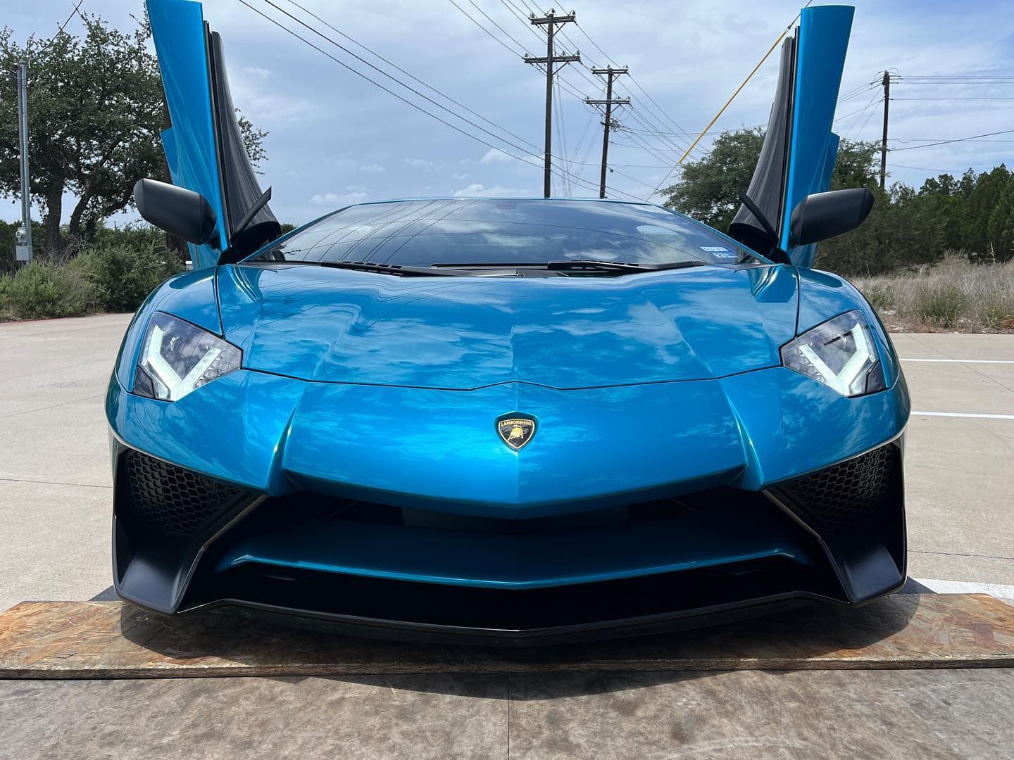 1 of 1 Lamborghini Aventador SV in this color. Absolutely stunning in the sunlight. The Aventador is now 11 years old and after 3 years in production, Lamborghini decided to up the ante with this: the SuperVeloce in 2015. Despite the chassis being “old” compared to their competition, Lamborghini continue to revise and refine this beautiful machine making it better and better with each iteration. 
.
.
.
.
.
.

#nicksautotransport #dreamtransporter #enclosedtransport #carhauler #carsofinstagram #carswithoutlimits #supercar #supercarsofinstagram #toyhauler #atc #aluminumtrailer #ford #powerstroke #platinum #carporn #raceramps #lamborghini #lambo #lambro #aventador #aventadorSV #1of1