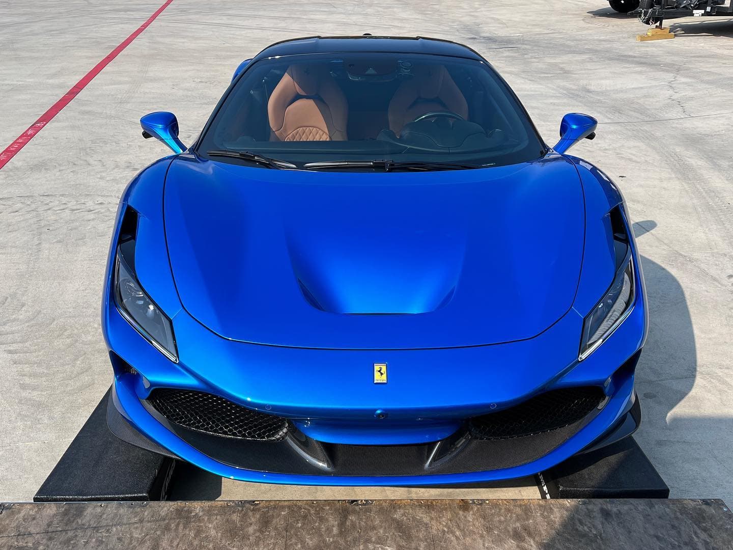 This blue is too good. 
.
.
.
.
.
.
.

#nicksautotransport #dreamtransporter #enclosedtransport #carhauler #carsofinstagram #carswithoutlimits #supercar #supercarsofinstagram #toyhauler #atc #aluminumtrailer #ford #powerstroke #platinum #carporn #raceramps #ferrari #f8 #tributo
