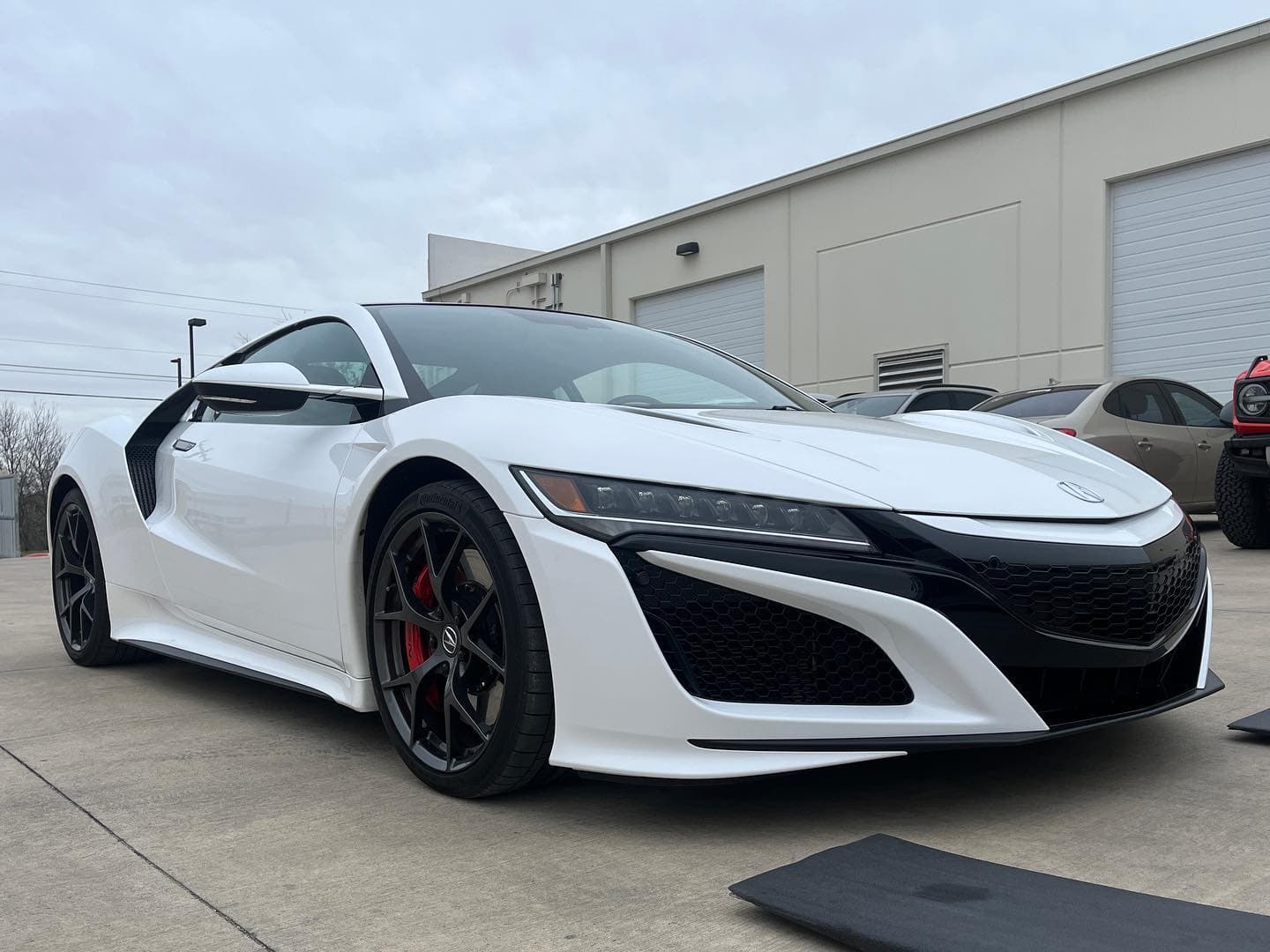2020 Acura NSX brought in on a trade in for @alpha_one_motors. They have some of the best inventory in central Texas. Give them a shout for anything used or new! Thanks for the continued business. 
.
.
.
.
.
.
.

#nicksautotransport #dreamtransporter #enclosedtransport #carhauler #carsofinstagram #carswithoutlimits #supercar #supercarsofinstagram #toyhauler #atc #aluminumtrailer #ford #powerstroke #platinum #carporn #raceramps #acura #nsx #newsportscarexperimental #jdm #fanboy