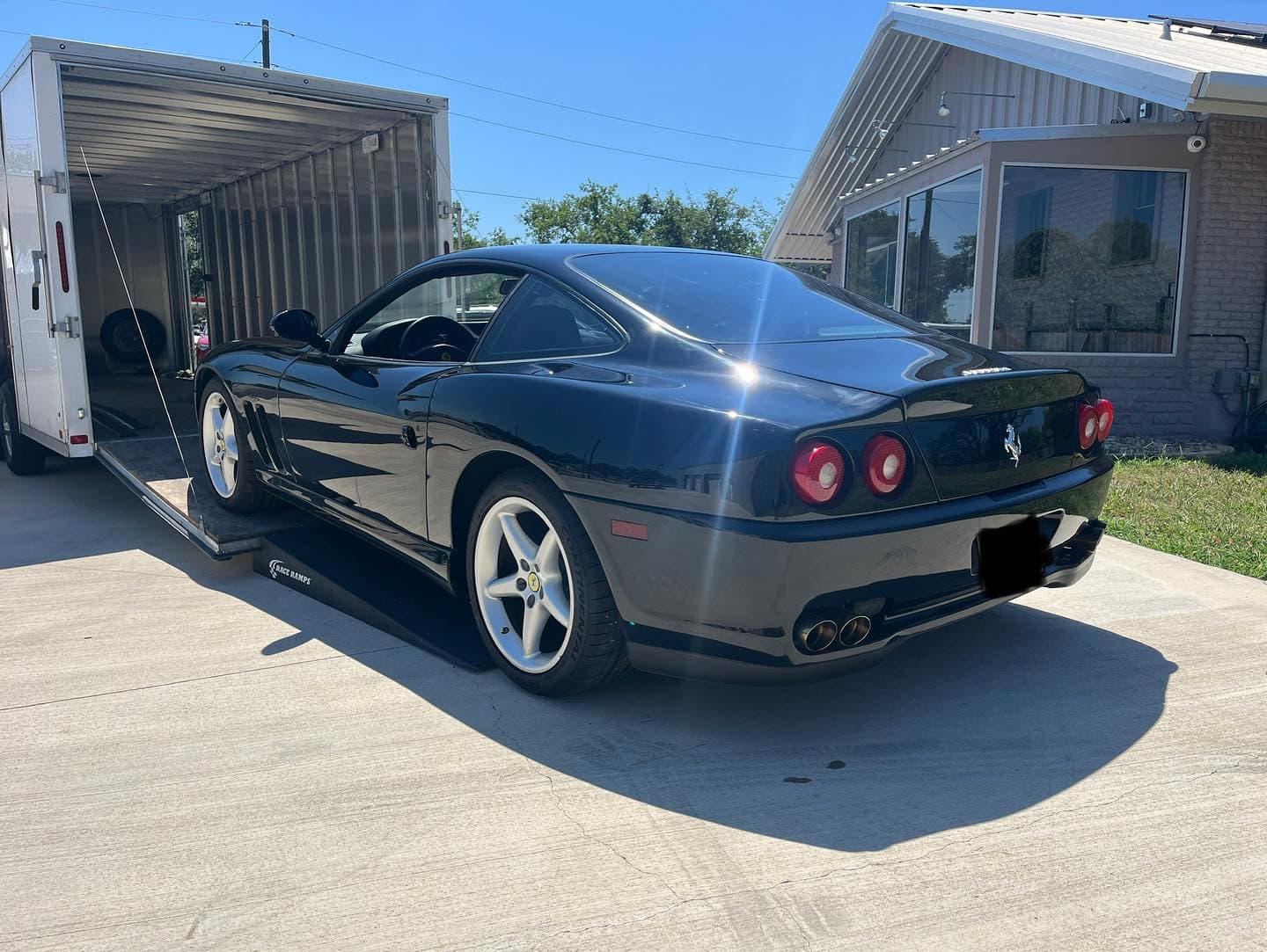 1998 Ferrari 550 Maranello. What a gorgeous, classic design.  I challenge you to find a find a bad angle on this car. Timeless. 
.
.
.
.
.
.

#nicksautotransport #dreamtransporter #enclosedtransport #carhauler #carsofinstagram #carswithoutlimits #supercar #supercarsofinstagram #toyhauler #atc #aluminumtrailer #ford #powerstroke #platinum #carporn #raceramps #ferrari #550 #maranello