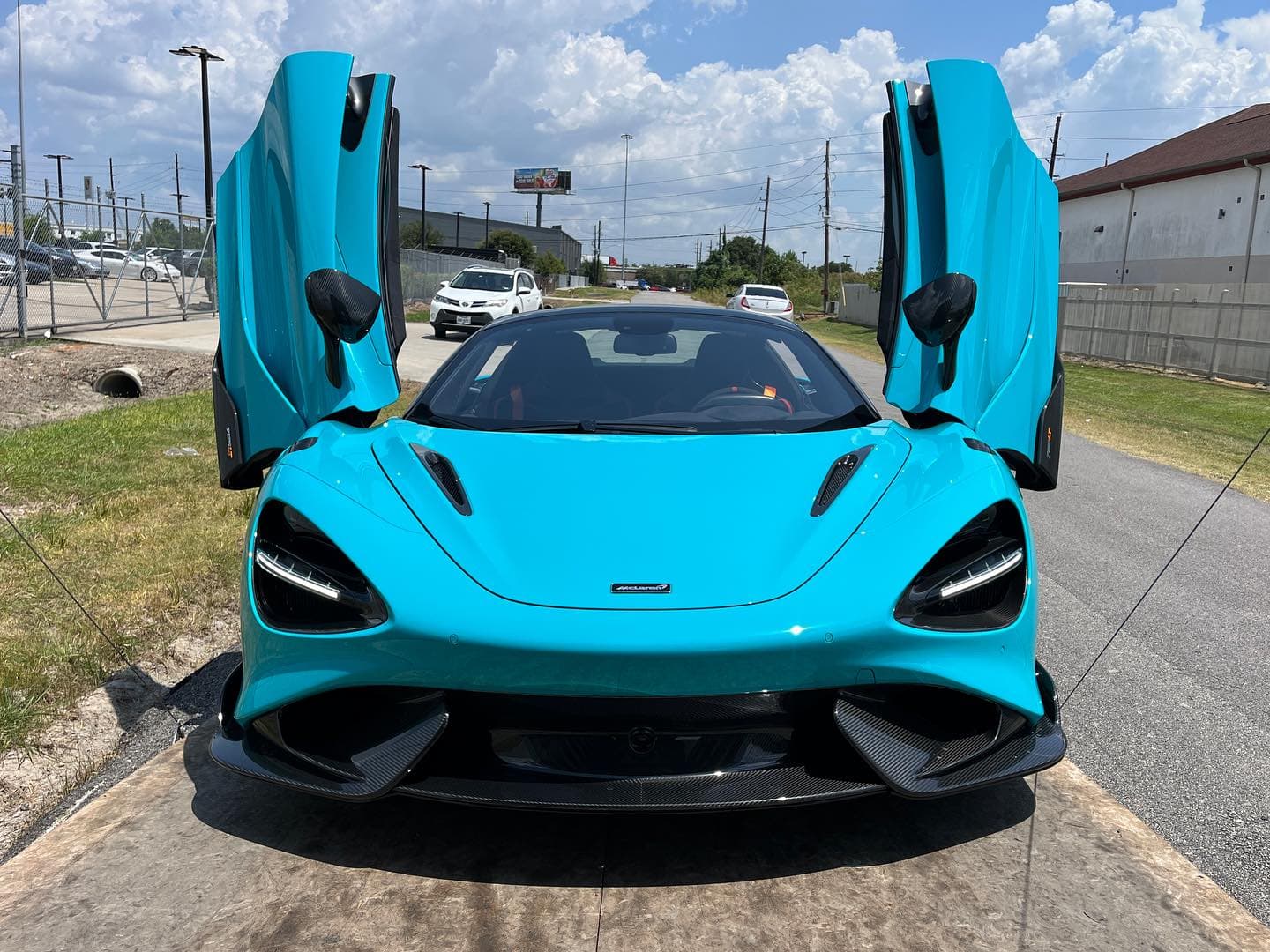 Just a ridiculous spec. 2022 McLaren 765LT. 
.
.
.
.
.
.
.
.
.
.

#nicksautotransport #dreamtransporter #enclosedtransport #carhauler #carsofinstagram #carswithoutlimits #supercar #supercarsofinstagram #toyhauler #atc #aluminumtrailer #ford #powerstroke #platinum #carporn #raceramps #mclaren #765lt #mso