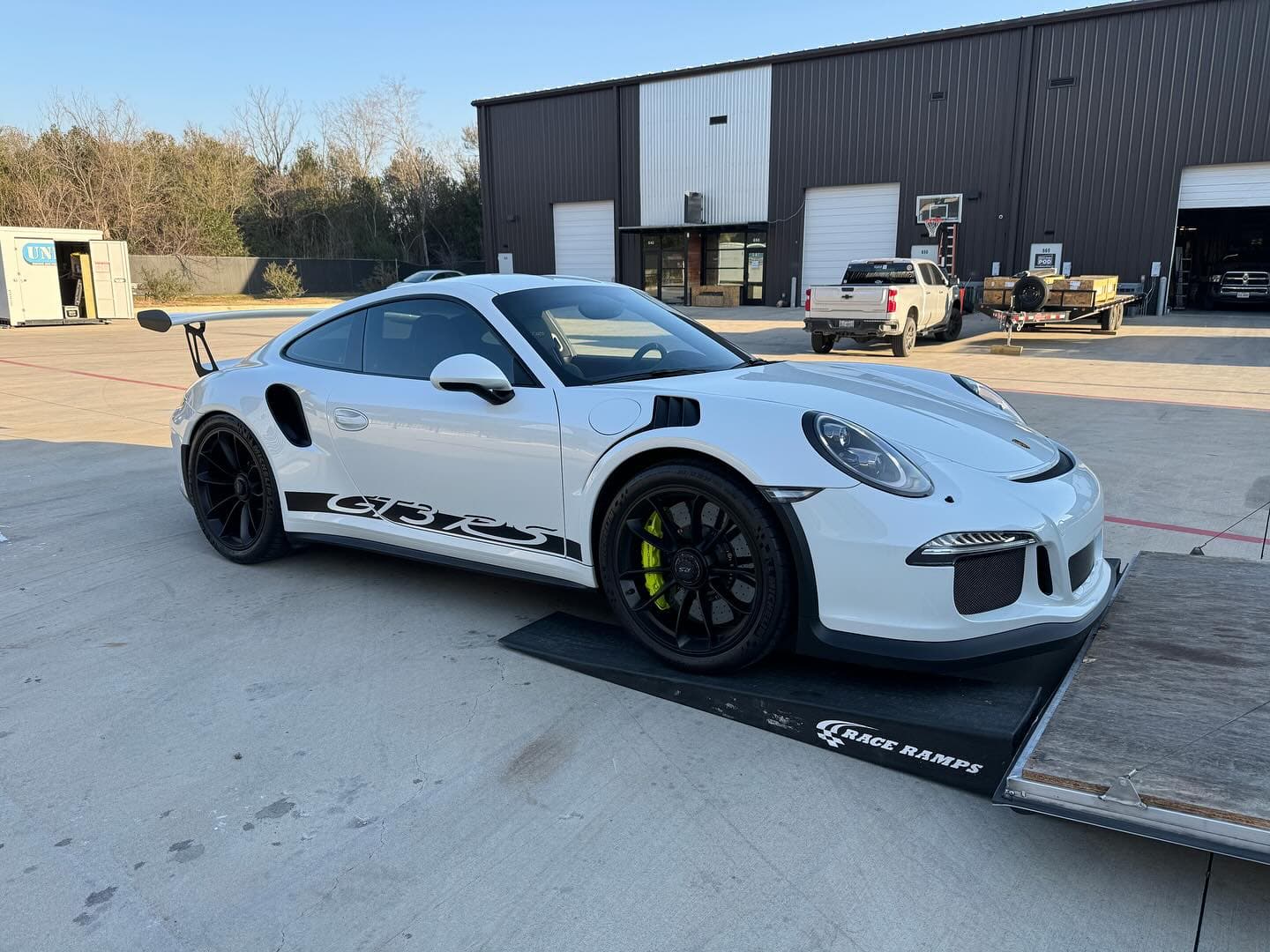 The highest sticker price on a 991.1 GT3 RS is right here. Custom everything from the piping (not stitching) on the seats to the acid green door sill lettering. I’m told you have to invited to spec a car this high. Very cool!
.
.
.
.
.
.
#nicksautotransport #dreamtransporter #enclosedtransport #carhauler #carsofinstagram #carswithoutlimits #supercar #supercarsofinstagram #toyhauler #atc #aluminumtrailer #ford #powerstroke #platinum #carporn #raceramps #porsche #911 #gt3 #gt3rs #pcar #stuttgart
