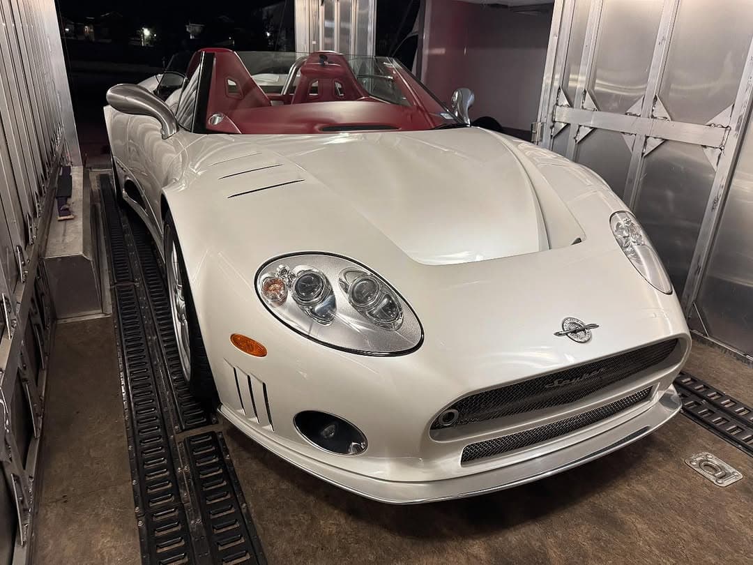 This Spyker C8 Spider was so insanely beautiful in the flesh. You don’t see many of these around. Shes in the capable hands of @converted_4re @egoods55 now getting serviced. Thanks for the repeat business brother!